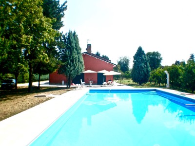 Piscina First Manor Hose