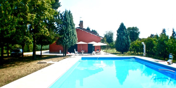 Piscina First Manor Hose